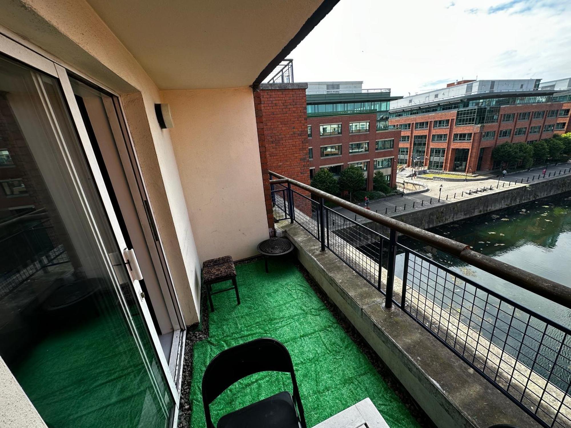ホテル Customhouse Balcony View, Dublin 1 エクステリア 写真